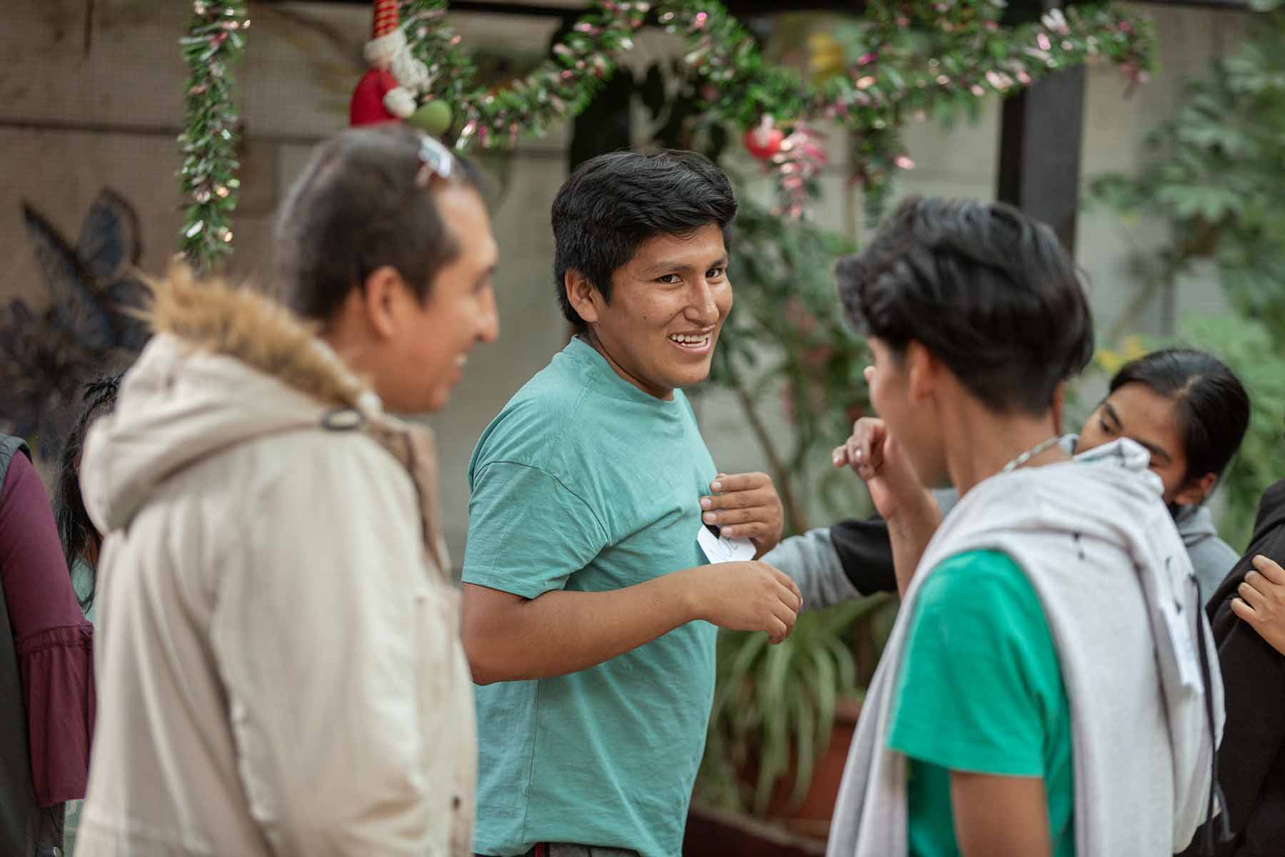 jovenes-visitan-hogar-amor-de-dios-arequipa-peru-0017