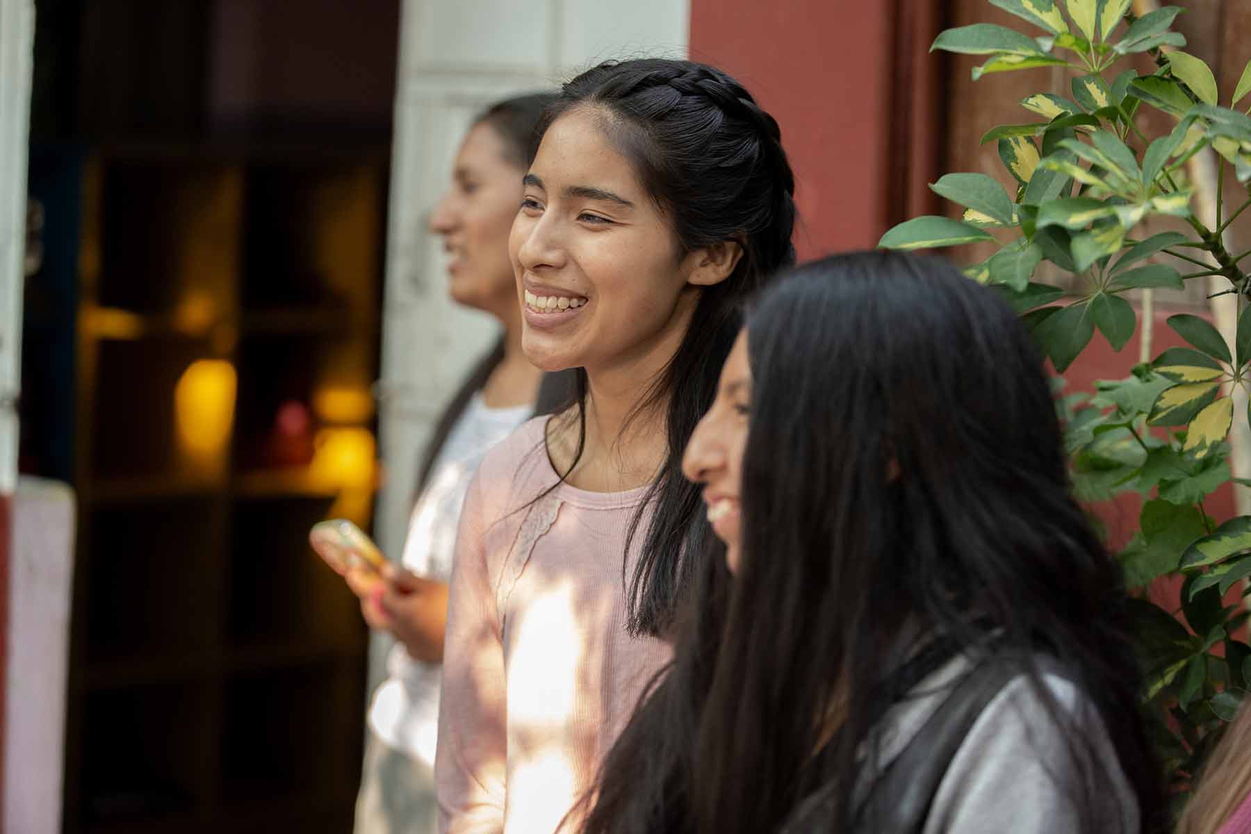 jovenes-visitan-hogar-amor-de-dios-arequipa-peru-0028