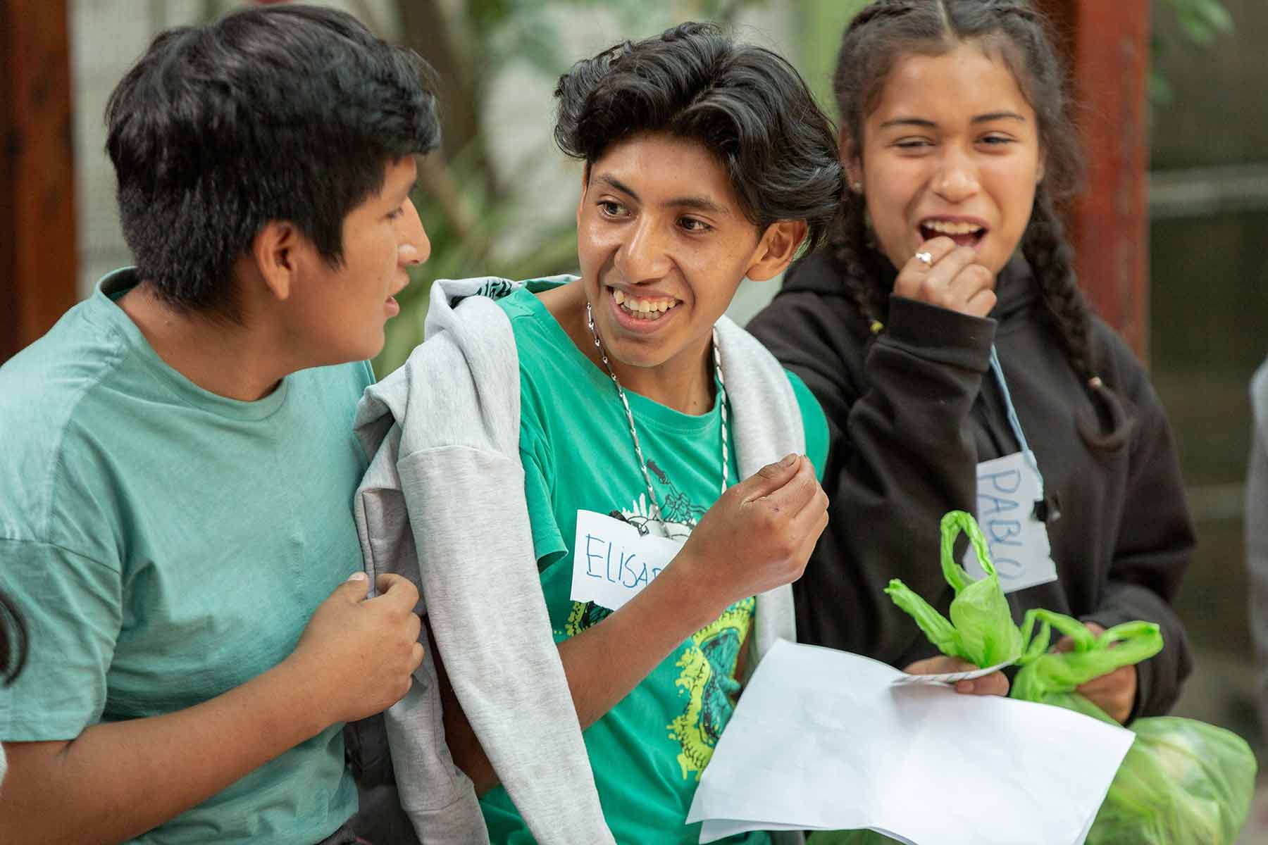 jovenes-visitan-hogar-amor-de-dios-arequipa-peru-0052